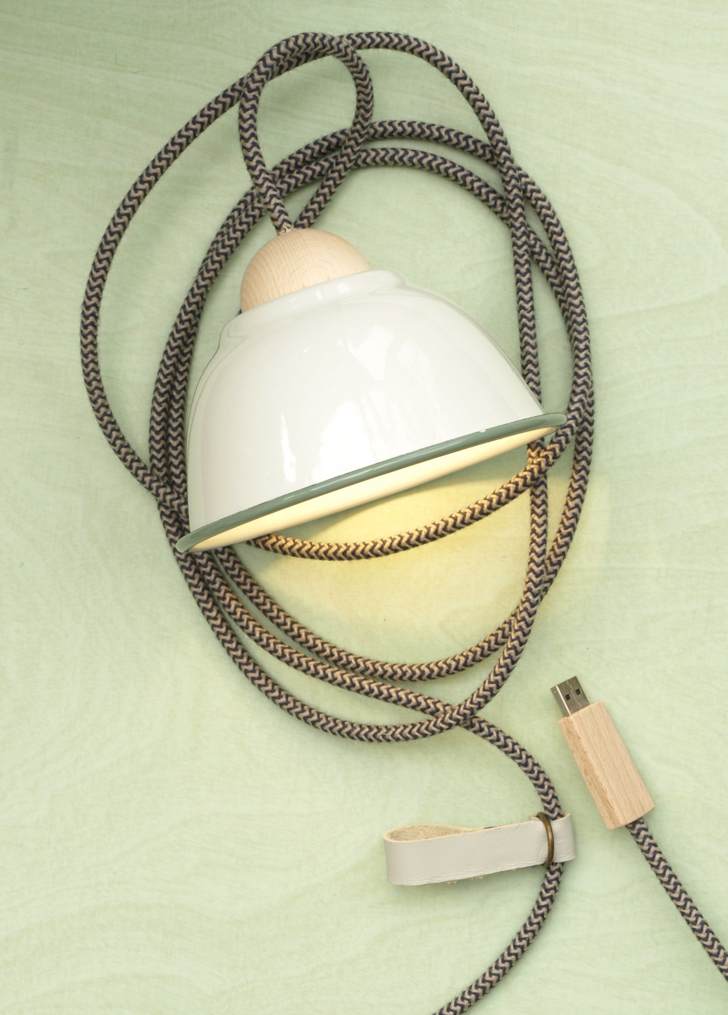 HYGGE-Licht Lapis USB-Hängeleuchte (Campervan/Balkon/Terrasse/Zelt)